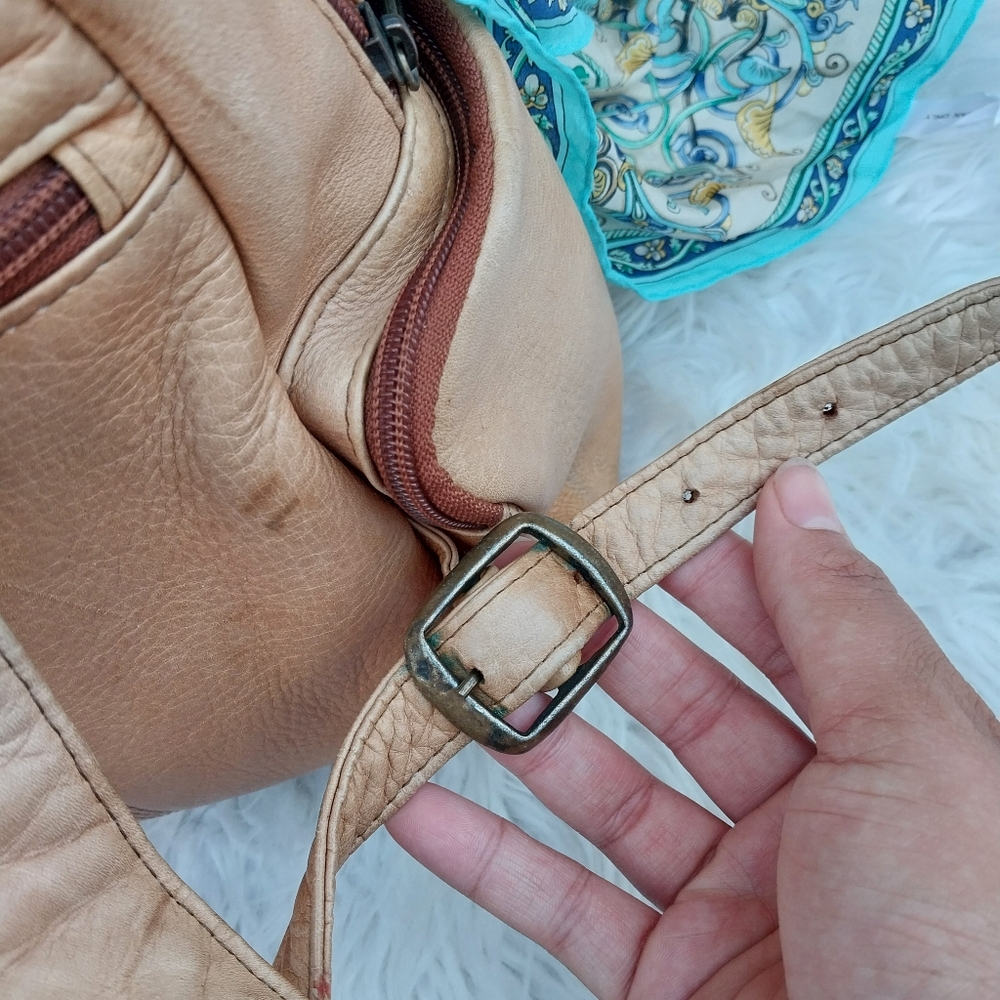 Le Donne Leather Backpack - Picture 9 of 15
